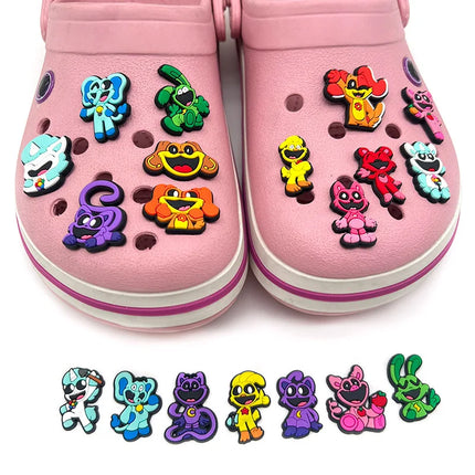 19pcs/set smiling critters Shoe Charms Shoe Flower Cute Cartoon Funny Shoe pretty Accessories Fit Croc Clog Buckle Unisex Gifts