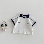 white t-shirt / 5T