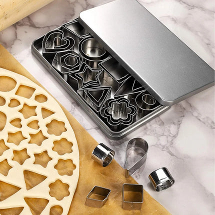 30Pcs Mini Cookie Cutter Set With Box Stainless Steel Sugar Biscuit Veggie Cutters Cookie Fondant Cake Pastry Mold Baking Tool
