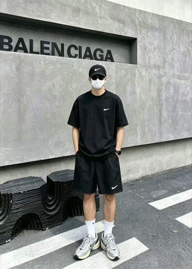 Nike Sportswear Dri-FIT Logo Crew Neck Short Sleeve T-Shirt & Football Shorts Casual Sportswear Set BV0508-010BV6855-010