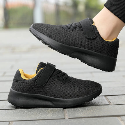 Boys' breathable running shoes, lightweight girls' sports shoes, four season outdoor children's black mesh eyes, big children's