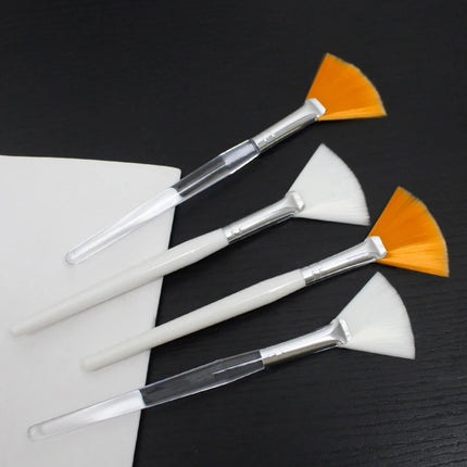3pcs Practical Facial Brushes Fan Makeup Brushes Soft Portable Mask Brushes Cosmetic Tools for Women Ladies Girls