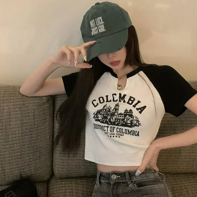 2023 New Summer Women's T-shirt American Style Vintage Design Sensibility Cropped Student Top Trendy V-neck Short Sleeves