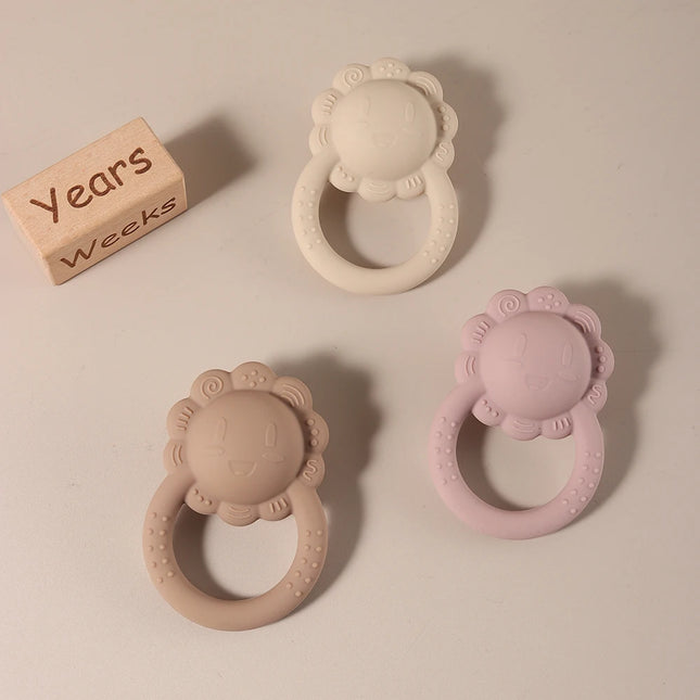 Hot Sale Cute Lion Baby Rattle with Bell Inside Silicone Teether 0-1 Year Toy Musical Baby Toy Baby Teether