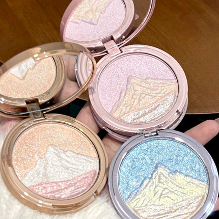 The best-selling Truth Rizhao Jinshan High Gloss Powder Three-color High Gloss Cream is a fine pearlescent facial contouring, br