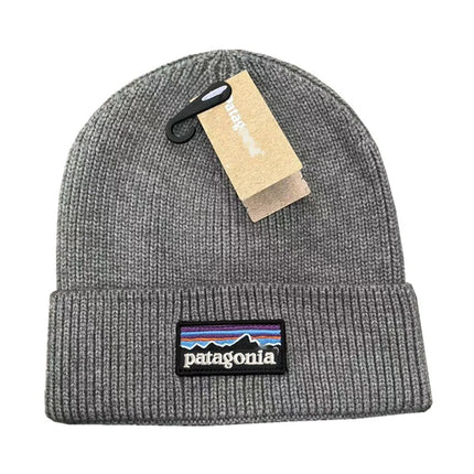 Unisex Knitted Wool Beanie / Bonnet Unisexe en Laine Tricotée