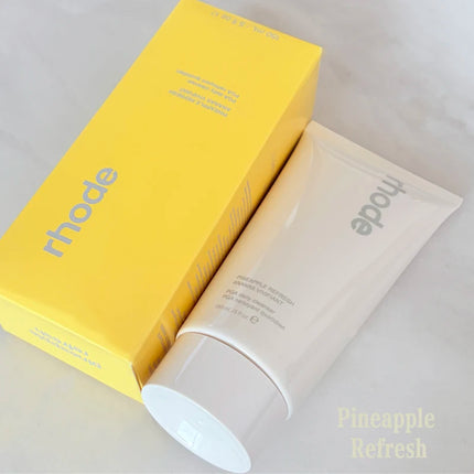 Arrival Bestseller Magnetic Suction Silicone Phone Case for IPhone 17 16 Lip Gloss New Sugaeberry Pretzel Match Cosmetics