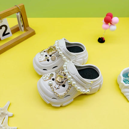 New Fashionable and Versatile Clogs Soft-Soled Non-Slip Toe-Cap Sandals Cartoon Pearl Chain Crown Bear Boys and Girls Family Slippers 606