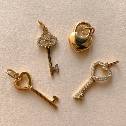 eManco Stainless Steel Heart Key Charm Shiny Rhinestones High Quality Metal, Women's DIY Necklace, Bracelet and Jewelry Making