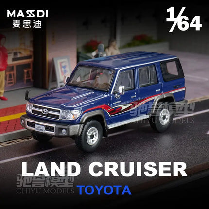 MASDI 1:64 Toyota Land Cruiser LC76 Land Cruiser Pro replica alloy car model, boys' festival gift toy collection item.