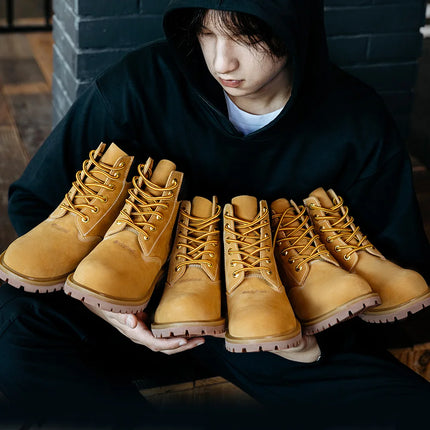 Men's Yellow Hiking Boots - Waterproof Leather High-Top Outdoor Boots / Bottes de randonnée jaunes pour hommes - Imperméables en cuir