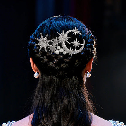 Retro Korean-Style Star and Moon Bridal Hair Comb Classic Pearl Handmade Hair Clip Headpiece For Women Holiday Hair Accessories