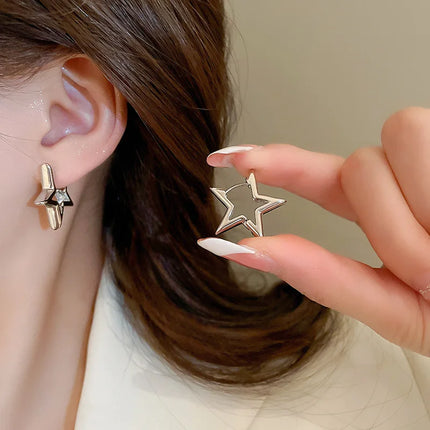 Fashion Simple Smooth Star Hoop Earrings Women Minimalist Hoops Huggie Hollow Ear Buckle Earring Punk Jewelry Gifts