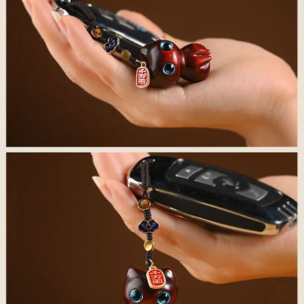 Sandalwood Wooden Cat Keychain Anime Cute Mobile Phone Chain Wooden Pendant Personality Creative Cute Accessories Hand-knitted