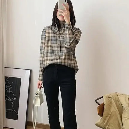 Korean Style 2024 Early Autumn Collection Loose Fit Vintage Hongkong Flair Plaid Striped Long Sleeve Shirt Women's Thickened Inn