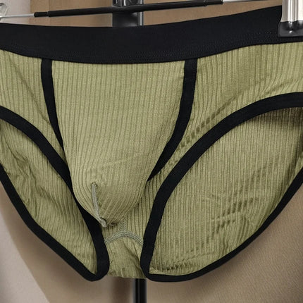 Men's briefs with fashionable and sexy underpants and large pockets