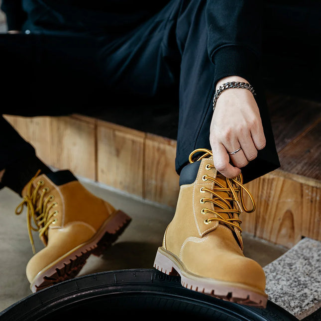 Men's Yellow Hiking Boots - Waterproof Leather High-Top Outdoor Boots / Bottes de randonnée jaunes pour hommes - Imperméables en cuir