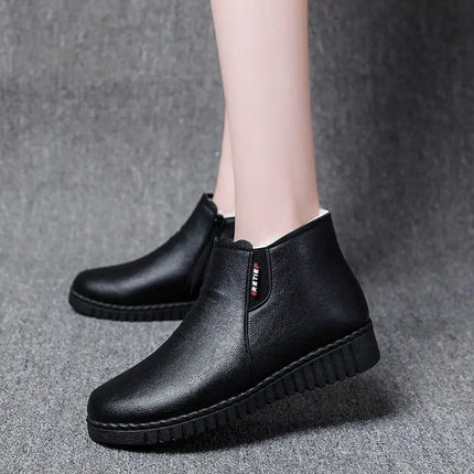 Thickened Warm Cotton Shoes for Middle-Aged And Elderly Women Winter Mom Shoes Fleece-Lined Anti-Slip Flat Bottom Soft Bottom...