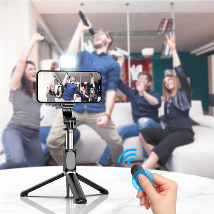 Bluetooth Wireless Selfie Stick Mini Tripod Monopod Remote Shutter With Fill Light for iPhone Samsung Xiaomi Phone Holder