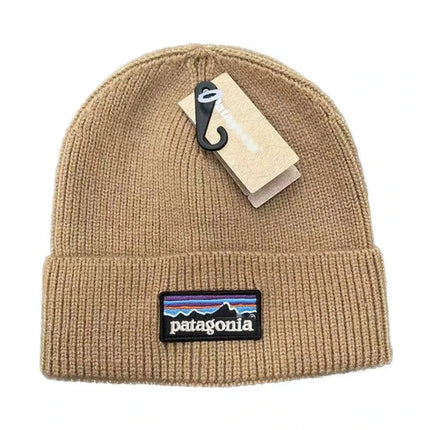 Unisex Knitted Wool Beanie / Bonnet Unisexe en Laine Tricotée