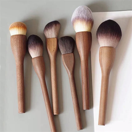 1Pcs European Vintage Wood Handle Makeup Brush High Quality Walnut Loose Powder Blush Foundation Contour Brush Super Soft