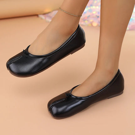 2025 Women's Leather Toe Separator Loafers Flat Comfortable Slip-On Breathable Casual Shoes
