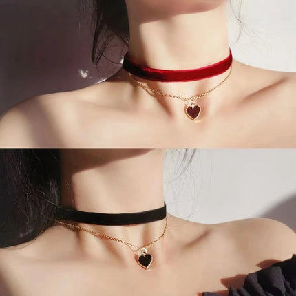 Women Choker Necklace Double-Layer Velvet Choker with Heart Pendant Adjustable Chain Necklace Fashion Jewelry