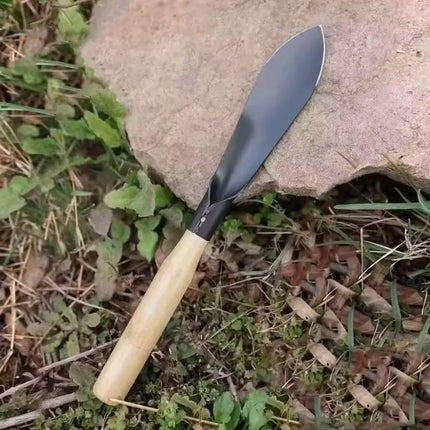 Versatile Garden Shovel for Planting Flowers Weeding Loosening Soil with Sturdy Iron Hoe for Wild Vegetables Harvest