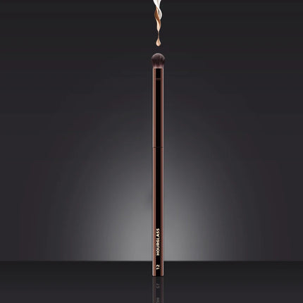 Hourglass Makeup Brush- No.12 Beveled Shadow Brush Soft and Skin-friendly Fiber Hair Fashion Design Single Eye Brush