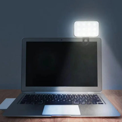 Mini Clip-on LED Light Selfie Light Battery for IPhone Samsung Huawei Xiaomi Smartphones Led Lights Ring Light with Tripod