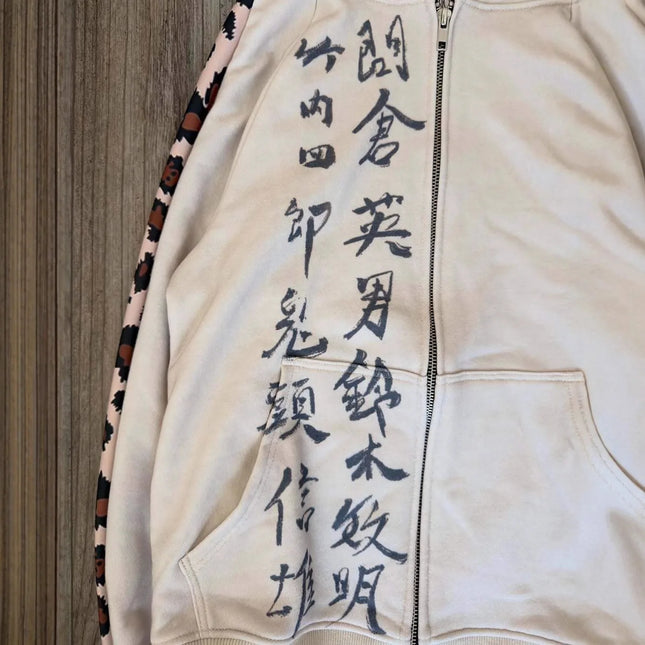 Retro Streetwear Zip Up Hooded Jacket Women Beige Chinese Calligraphy Print Leopard Panel Y2K Casual Oversized Hoodie