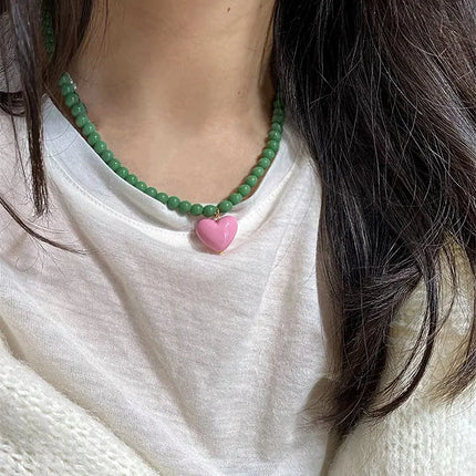 New Trend Vintage Resin Acrylic Pink Love Heart Green Beaded Necklace for Women Aesthetic Jewelry Fashion Neck Accessories