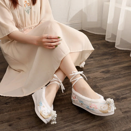 Chasing Moon Hot Sale Of The Season New Style Ming Dynasty Hanfu Shoes National Style Upturned Head Cotton Shoes Ancient Wedding