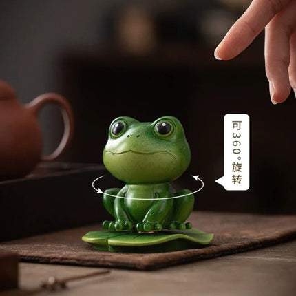 Color Changing Cute Little Frog Tea Pet Figurine, Funny Thermo Chromatic Resin Craft for Tea Ceremony