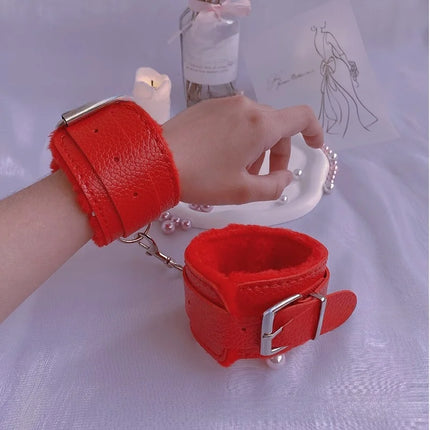 Furry Leather Toy Restraints Adult Entertainment Plush Handcuffs Footwear Teasing Couples Bondage Accessories Realistic Design