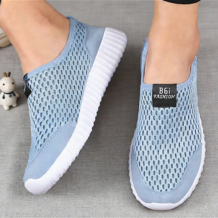Lightweight Women Slip-On Mesh Shoes Quick-Drying Breathable Shoes 2026 Fashion Comfortable Walking Athletic Sneakers for Women