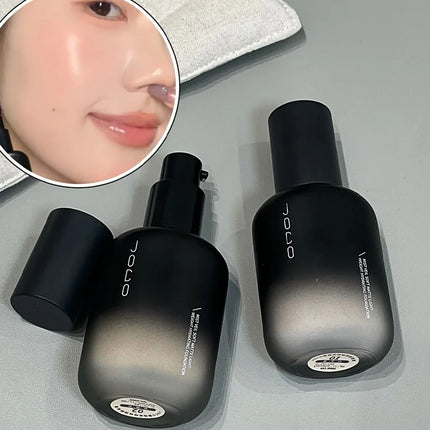 Misty Soft Matte Liquid Foundation Has a Creamy Texture That Is Light and Breathable. It Is Long-Lasting, Waterproof, Oil-Controlling, and Does Not Remove Makeup. Beginners Can Apply Makeup Easily