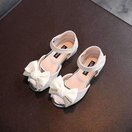 Summer New Style Children's Sandals Girls Fashion Rhinestone Flower Princess Shoes Little Girls Soft Soled Dance Shoes Girls