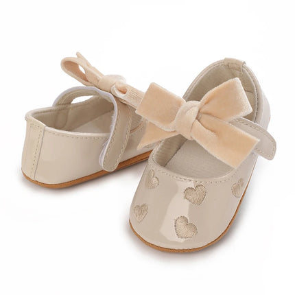 Spring and Autumn Embroidered Peach Heart Step Bow-knot Baby Shoes 0-1 Year Old Hand held Male and Female Baby Soft Bottom