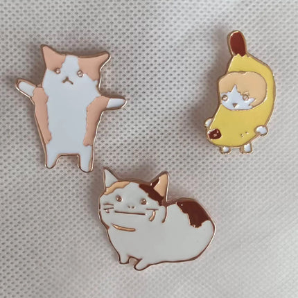 TikTok meme cats Hard Enamel Pin（It's not soft enamel）