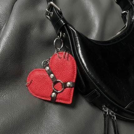 Fashion Y2K Rivet Heart Bag Charm Punk Gothic Leather Heart Keychain Black Red Bag Pendant Bag Hanging