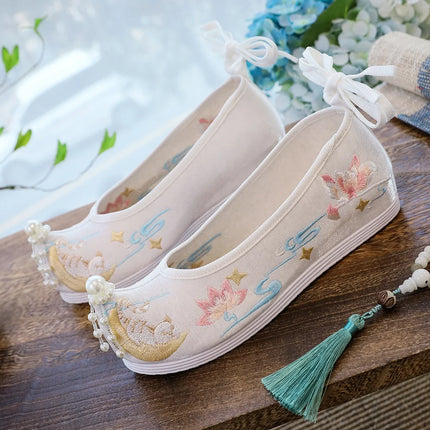 Chasing Moon Hot Sale Of The Season New Style Ming Dynasty Hanfu Shoes National Style Upturned Head Cotton Shoes Ancient Wedding