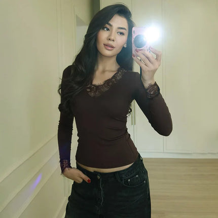 Sexy Lace Trim Long Sleeve T-shirt Solid V Neck Slim Fit Crop Top Fashion Splice Hottie Club Party Top Autumn New Lady Pullover