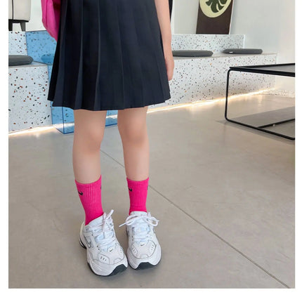 1pcs Spring Summer Girls Pleated Skirt Students Elastic A-line Skirt Kids College Style jk Skirts Childrens Fashion Short Skirts