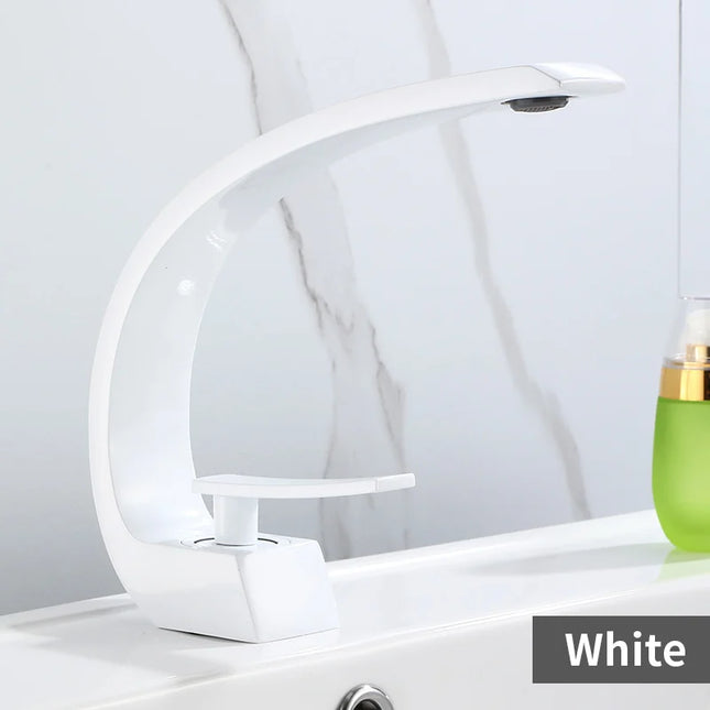 Basin Faucet Modern Bathroom Mixer Tap Black/Gold Wash basin Faucet Single Handle Hot and Cold Waterfall Faucet