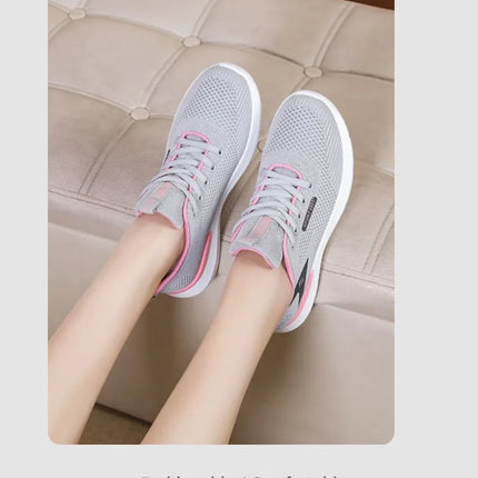Lightweight and breathable running shoes for ladies, suitable for spring and autumn seasons. Multi-functional casual sports shoe