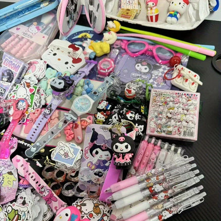 10-50pcs Sanrio random mysterious decompression toy bag Hello Kitty Kuromi 300 different styles of dolls, ornaments
