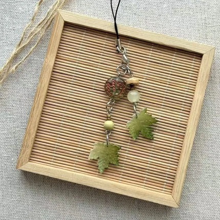 Chinese Style Autumn Maple Leaf Mobile Pendant Bag Camera Keychain Versatile Simple Resin Personalized Gift for Friends Jewelry