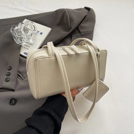 Retro Oil Wax Leather Small Bag Women's Fashion Commuter Square Bag Autumn Winter High-End Sensation Single Shoulder Armpit Bag