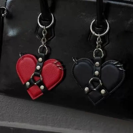 Fashion Y2K Rivet Heart Bag Charm Punk Gothic Leather Heart Keychain Black Red Bag Pendant Bag Hanging